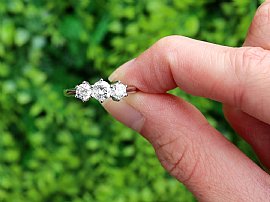 Vintage 18ct White Gold Trilogy Ring for Sale
