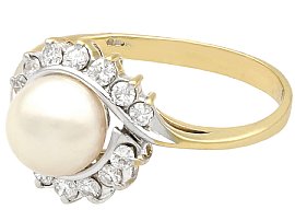 vintage pearl cocktail ring in gold