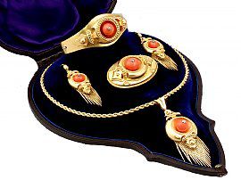 20.25 ct Coral and Diamond, 22 ct Yellow Gold Jewellery Set - Antique Victorian Circa 1890