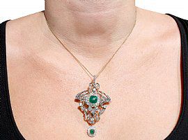 1900s Emerald Pendant Necklace