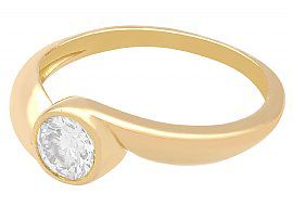  Engagement Ring in Gold