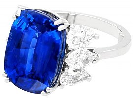 16 Carat Sapphire Ring Outside