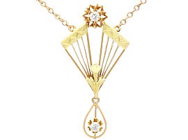 1920s Diamond Pendant Necklace in Yellow Gold