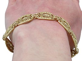 Edwardian 18ct Yellow Gold Bracelet 