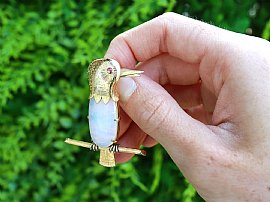  Vintage Opal Bird Brooch for Sale Outside