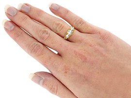 Victorian trilogy ring in 18k yellow gold
