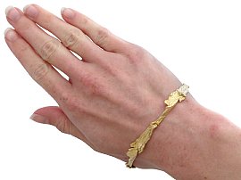 Lapponia Gold Bracelet Wearing