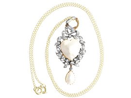 Blister Pearl Pendant in Gold