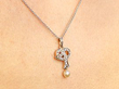 Early 20th Century Pearl Pendant Wearing