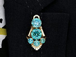 Gold Zircon Brooch Wearing