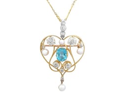 Blister Pearl Pendant in Gold