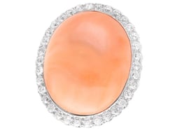 Antique Coral and Yellow Gold Ring