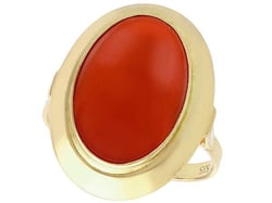 Red Coral Ring in Yellow Gold
