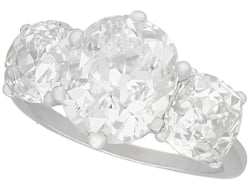 Three Stone Diamond Ring in White Gold 