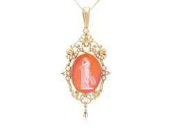 Cameo Pendant in Gold UK 