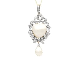 Blister Pearl Pendant in Gold