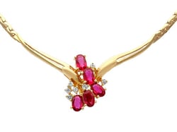 Vintage Ruby Necklace in 18k Yellow Gold