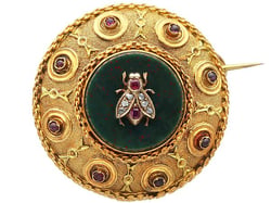 Antique Bloodstone Brooch in Yellow Gold