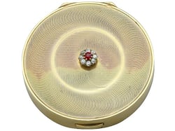 Vintage Cartier Compact in Gold