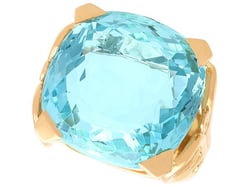 Cushion Cut Aquamarine Ring in Yellow Gold
