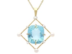 Gold Aquamarine Pendant Necklace with Pearls