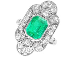 1920s Colombian Emerald Dress Ring in Platinum 