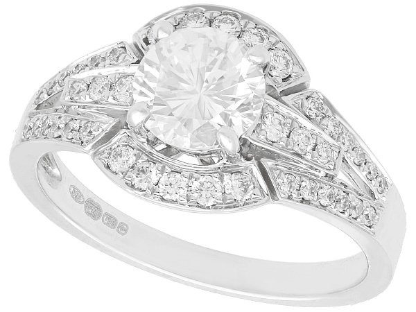 18ct White Gold Diamond Cluster Ring
