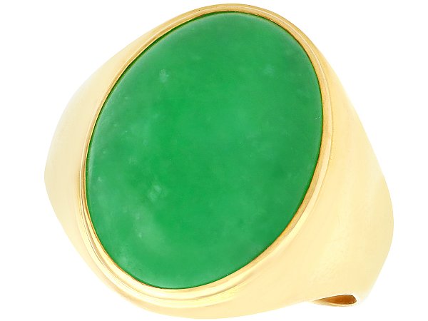 Vintage Jade Ring in Yellow Gold 