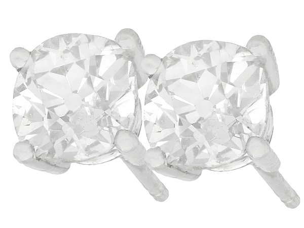 platinum diamond stud earrings