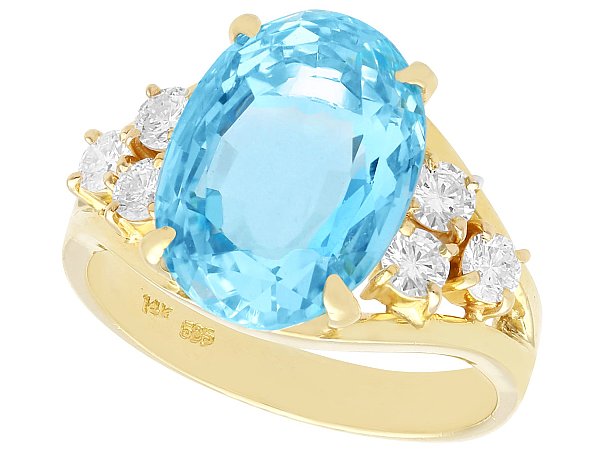 Oval Cut Aquamarine Engagement Ring
