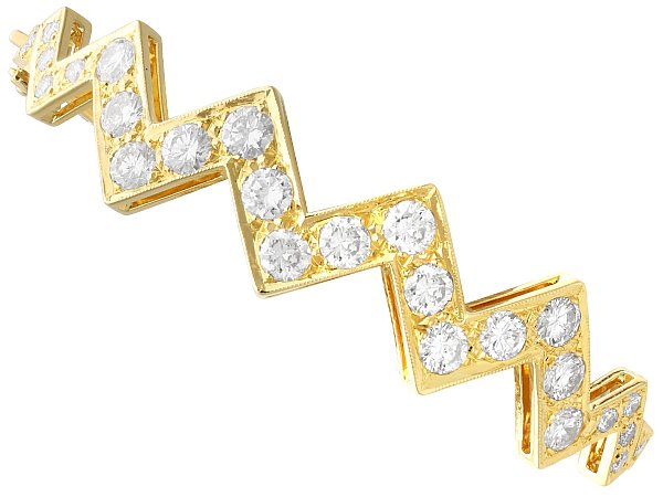 Diamond Zig Zag Bangle in Gold 