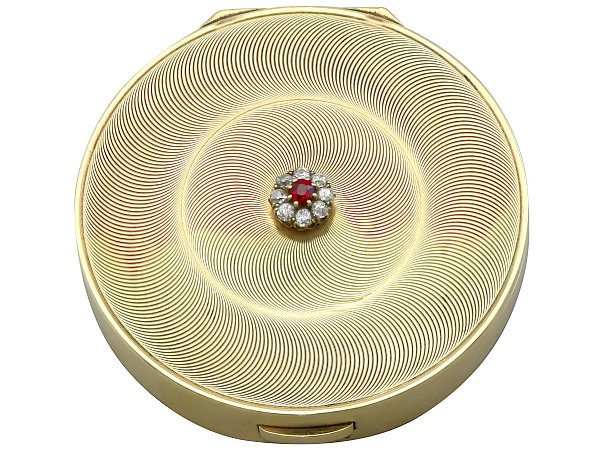 Vintage Cartier Compact in Gold