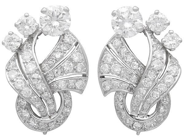 Vintage Art Deco Diamond Earrings in Platinum