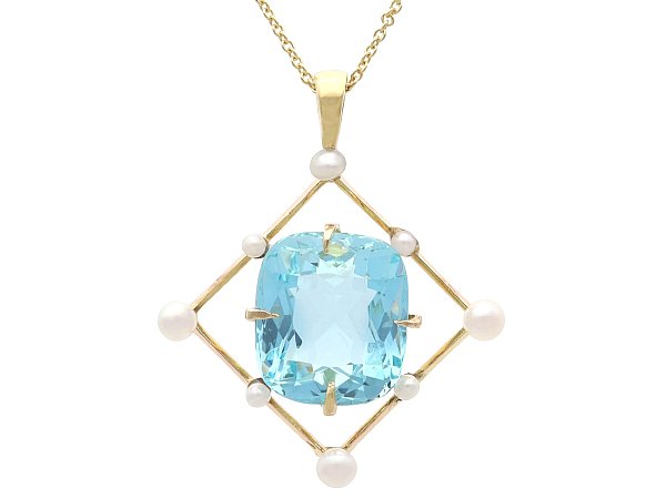 Gold Aquamarine Pendant Necklace with Pearls