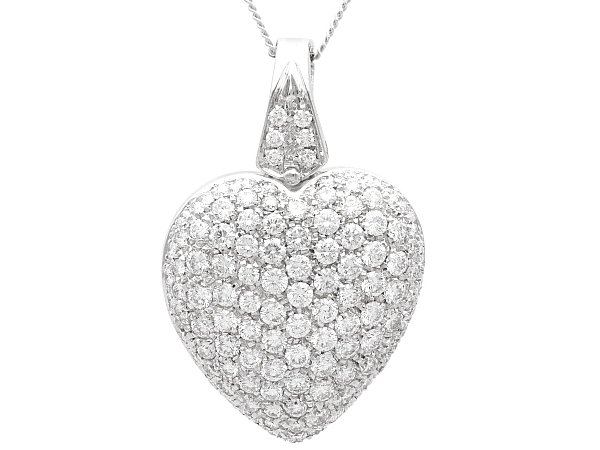 Diamond Heart Pendant Necklace in White Gold