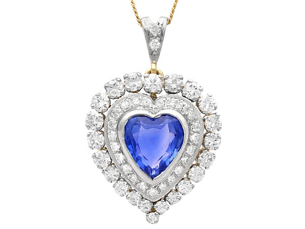 Heart Sapphire Pendant Necklace in Gold