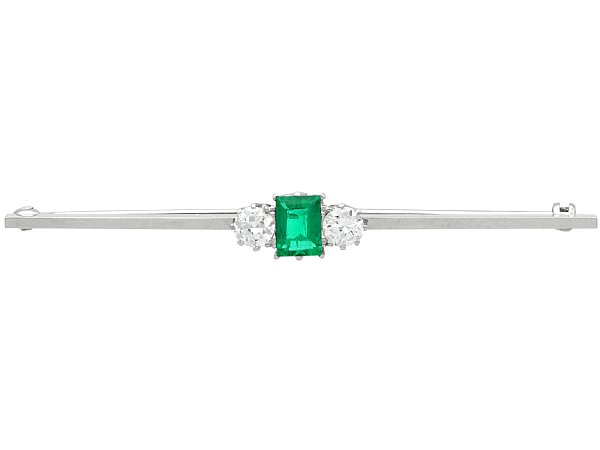 18ct White Gold Emerald Bar Brooch