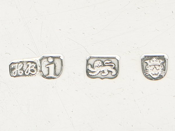 Antique jewelry: How to identify gold and silver hallmarks