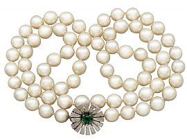 Single Strand Pearl and 0.48ct Emerald, 18ct White Gold Necklace - Vintage Circa 1960