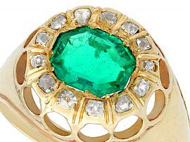 Antique Gold and Emerald Ring