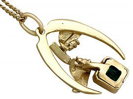 Vintage Emerald Pendant in Gold Reverse