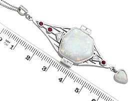 size of opal pendant