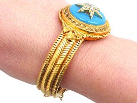 Turquoise Jewellery Set on wrist 