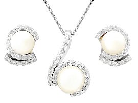 1.27ct Diamond and Pearl, 18ct White Gold Earring and Necklace Set - Vintage Circa 1950