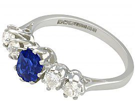 Sapphire and Diamond Ring in 18k Yellow Gold 