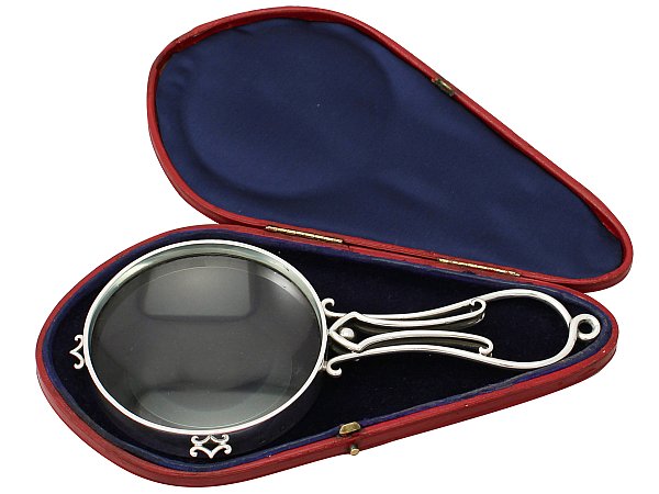 Details about   Vintage Antique Brass Marine Handheld Magnifying Glass Free Leather Case 