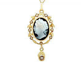 Hardstone and Seed Pearl, 18ct Yellow Gold Cameo Pendant - Antique Circa 1880