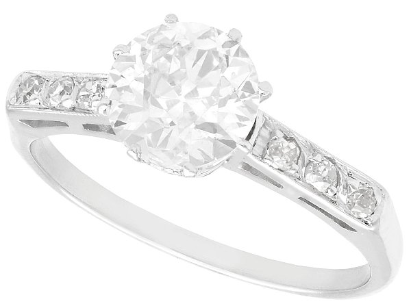 1 Carat Diamond Ring in Platinum