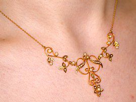 Art Nouveau Seed Pearl Necklace Wearing Neck