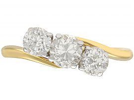 diamond trilogy ring in yellow gold 